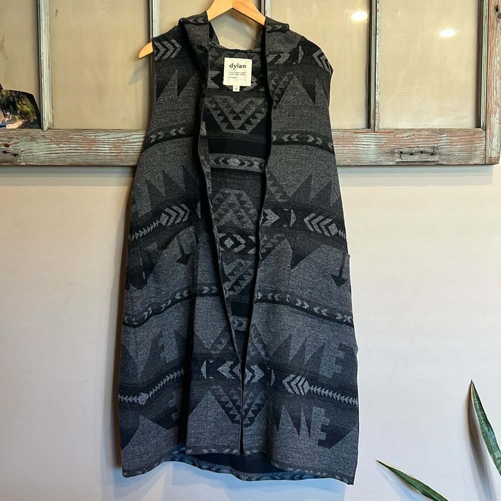 DYLAN Navajo Hooded Long Tunic Vest M